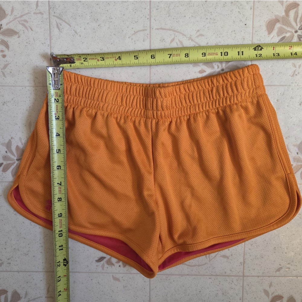 Under Armour heat Gear Women's Vibrant Orange Athletic Shorts - Picture 5 of 5